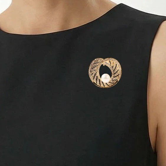 Intertwined Circle Spiral Pearl Brooch