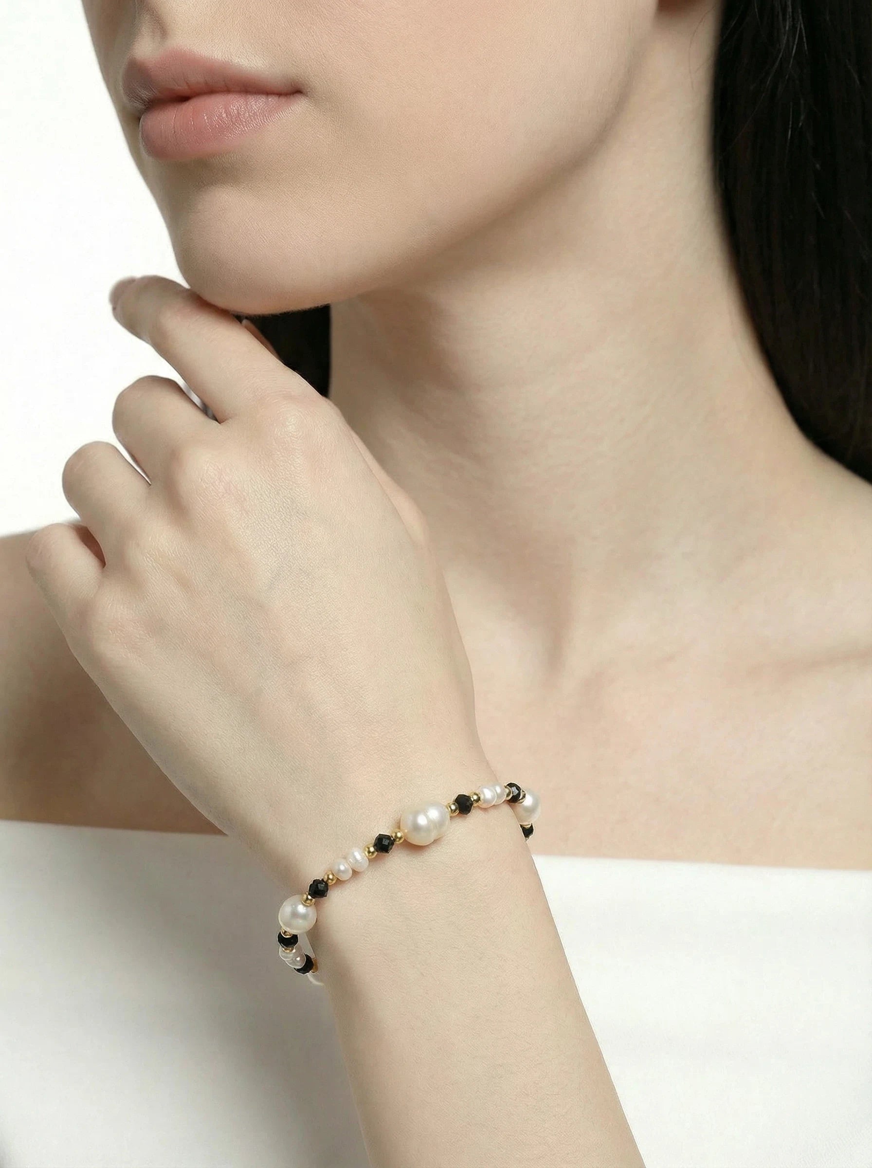 Freshwater Pearl & Lapis Lazuli Bracelet