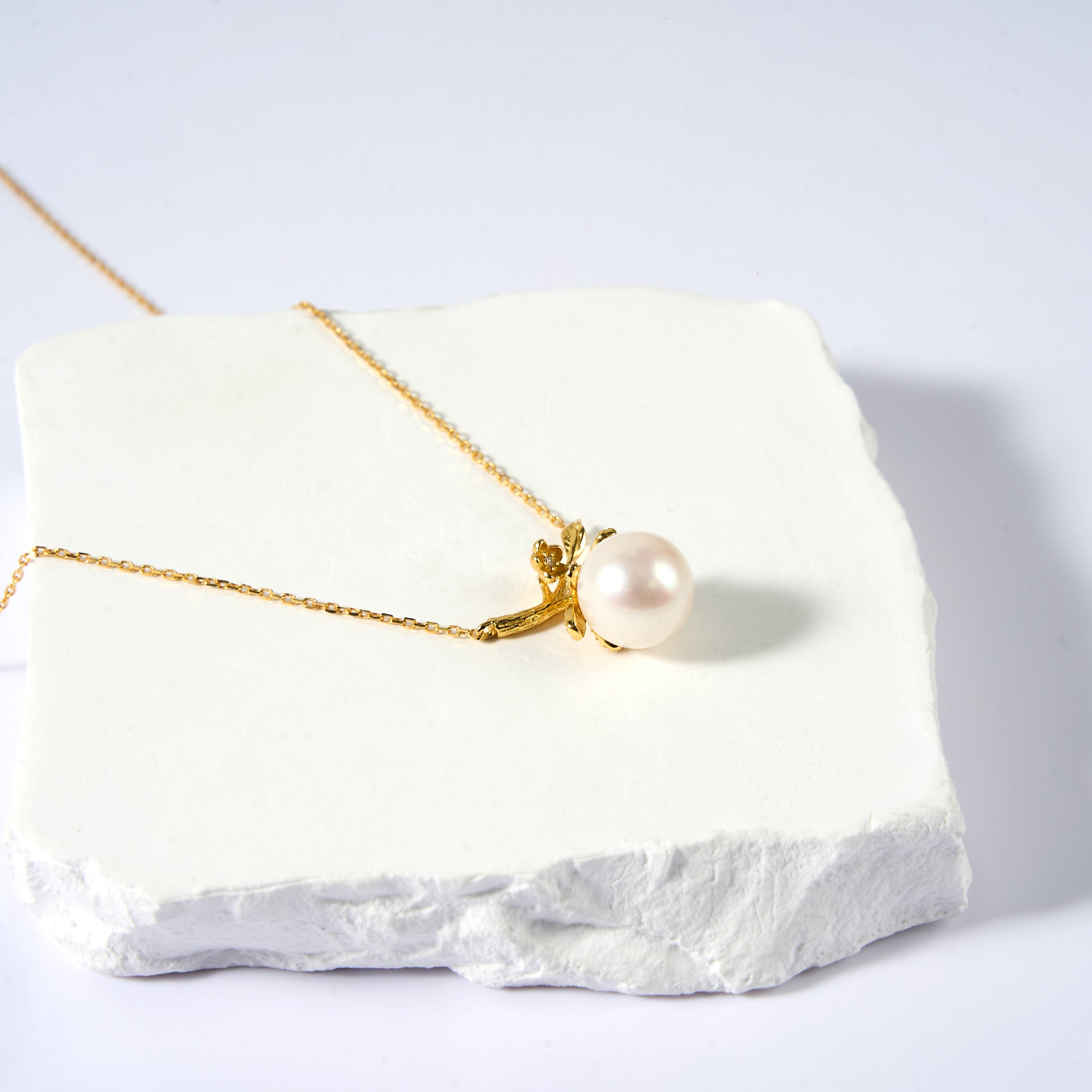 10.5-11.5mm White Freshwater Pearl Pendant