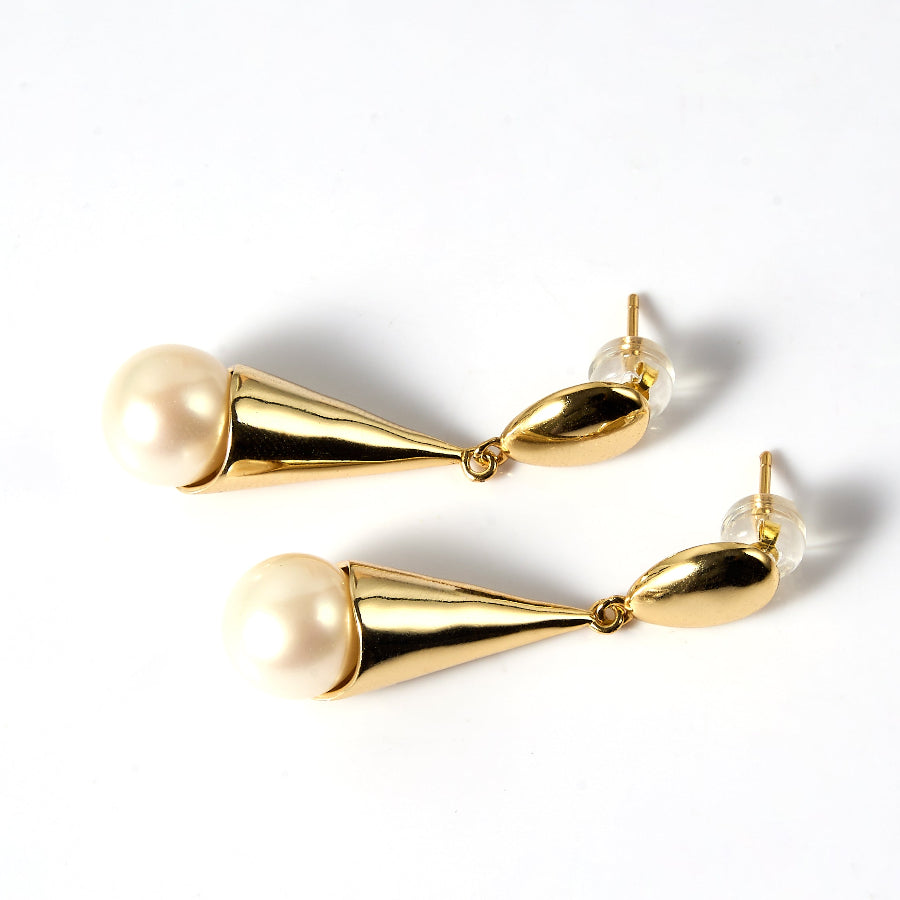 8.5-9.5mm White Freshwater Pearl Stud Earrings