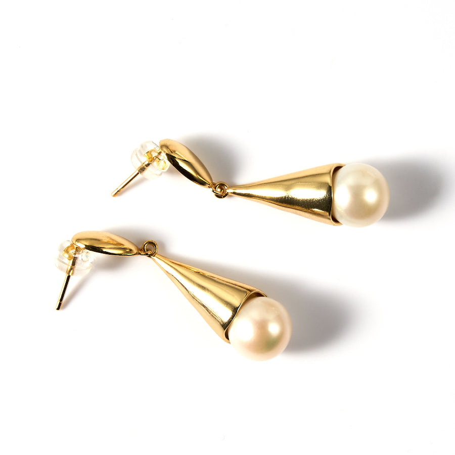 8.5-9.5mm White Freshwater Pearl Stud Earrings
