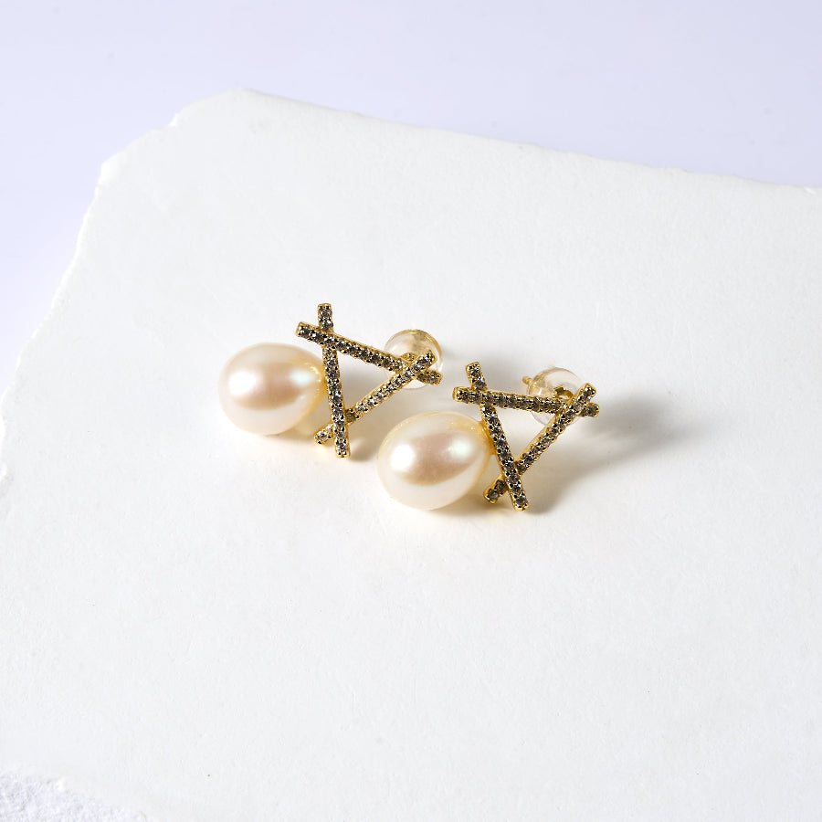 8.5-9.5mm White Freshwater Pearl Stud Earrings