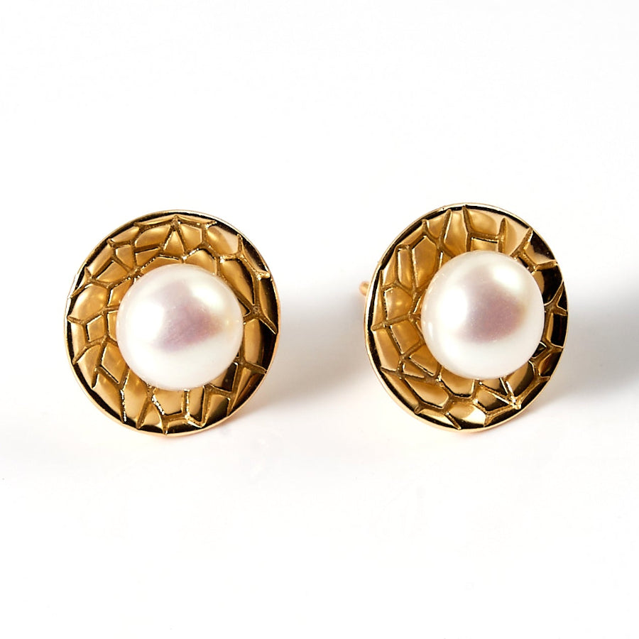 6.5-7.5mm White Freshwater Pearl Stud Earrings