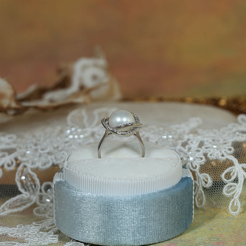 Mireille Bloom Pearl Halo Ring