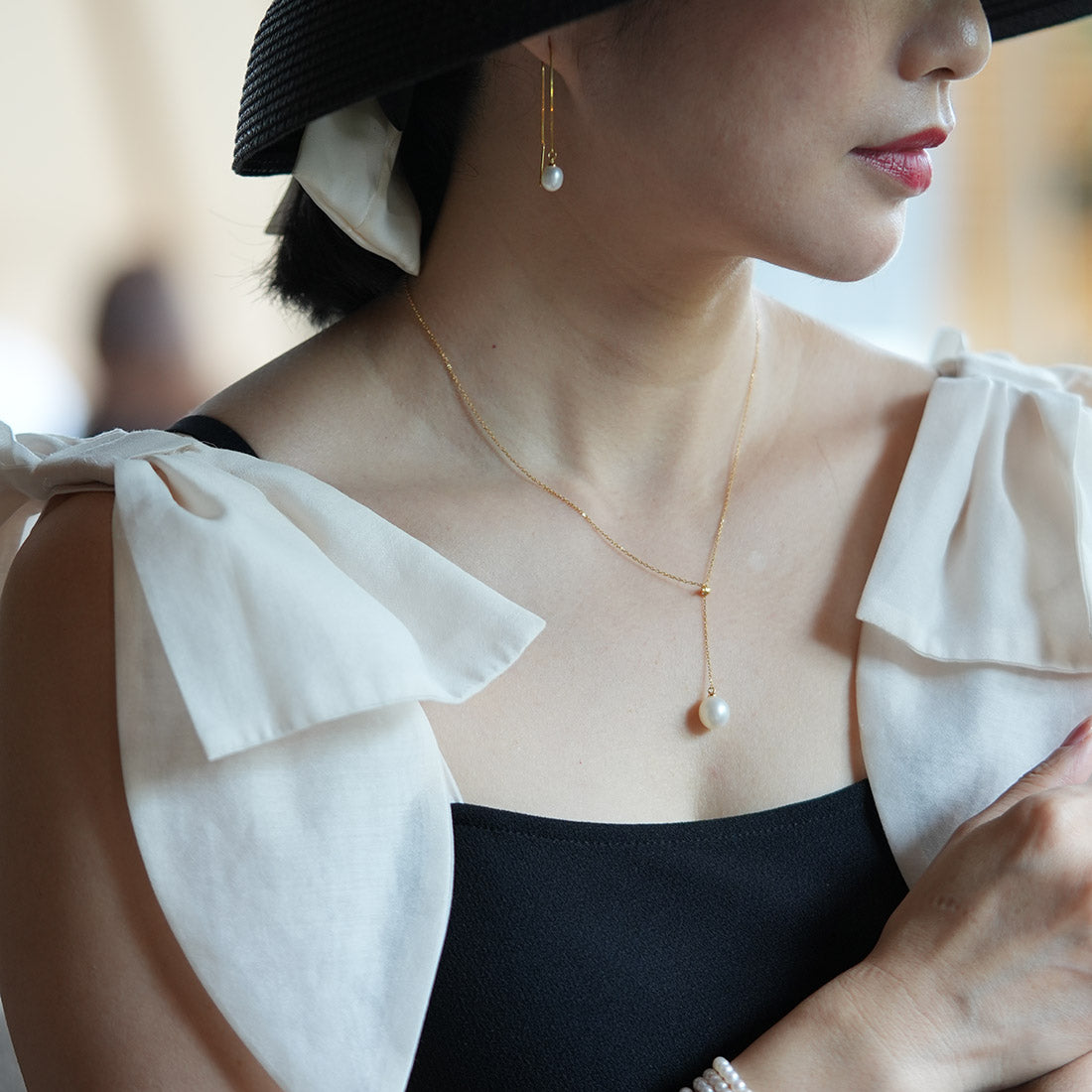 Museline Oval Pearl Threader Earrings