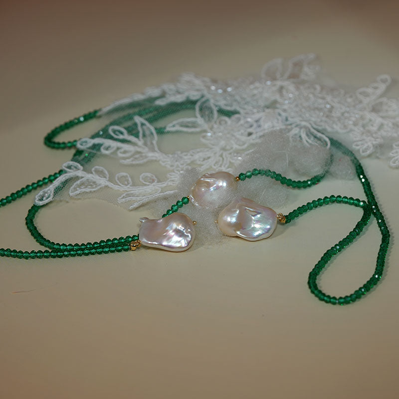 Viridian Grace Barockperlen-Kristall-Lasso-Halskette