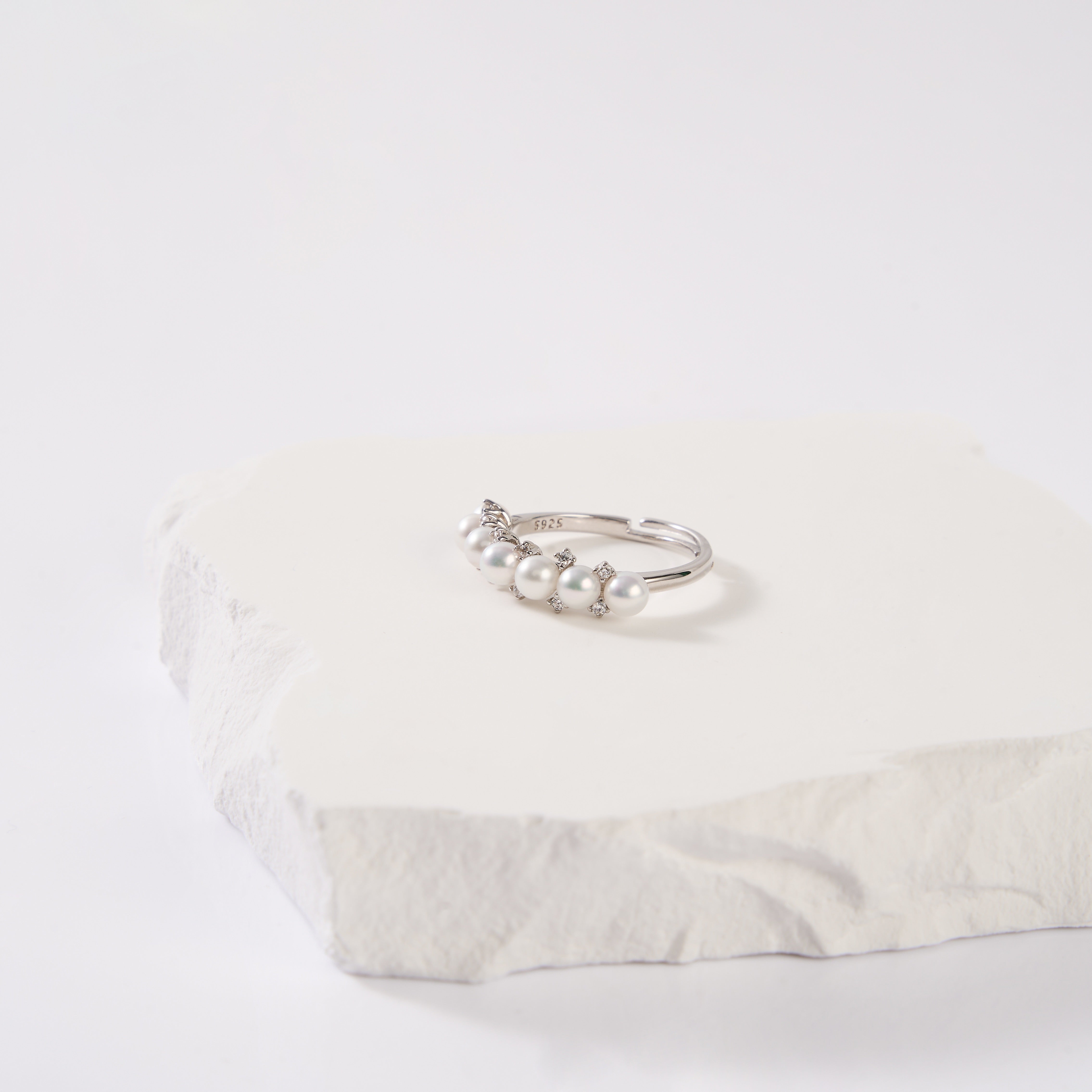 3.5-4mm White Freshwater Pearl Ring-AAA Quality