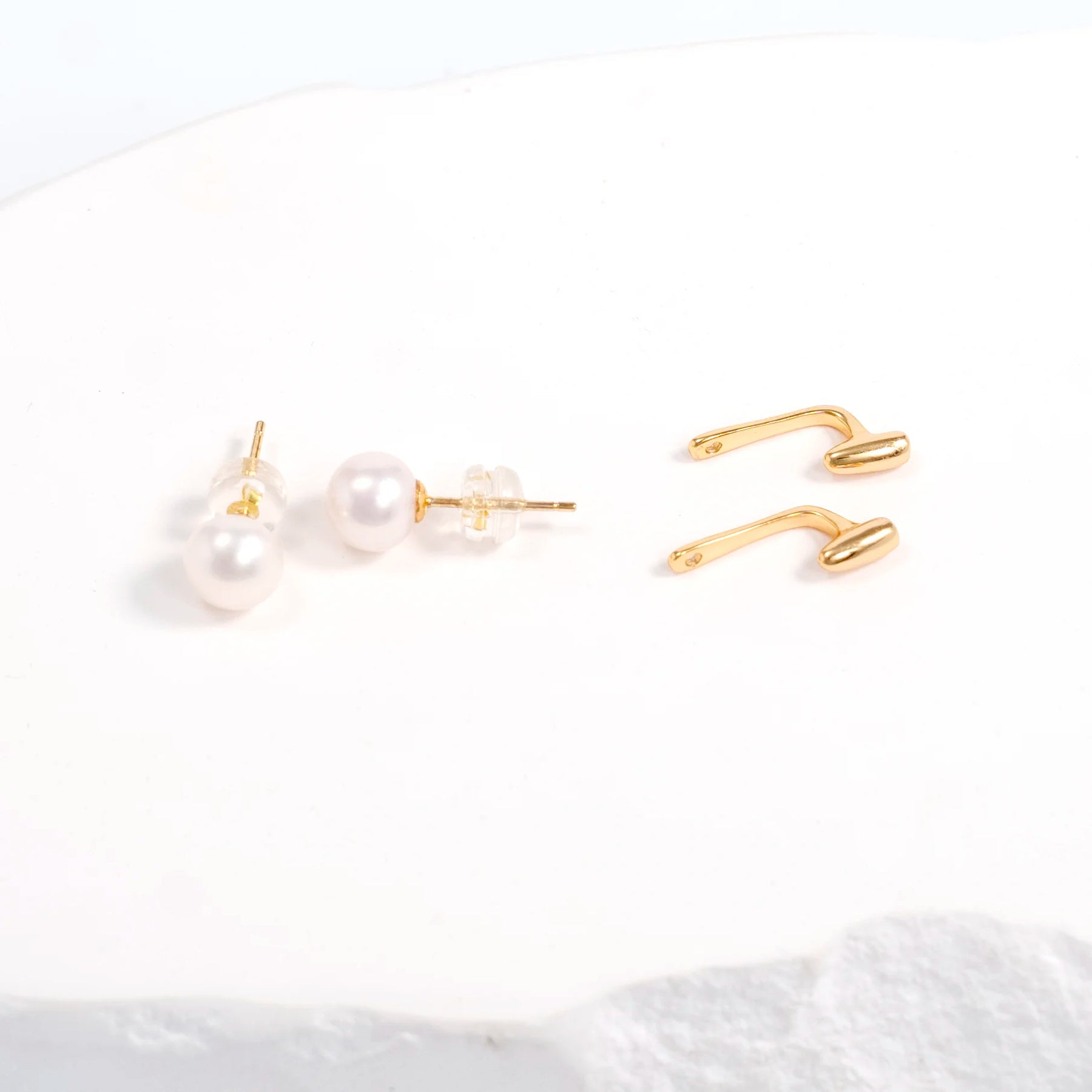 6.5-7.5mm White Freshwater Pearl Stud Earrings