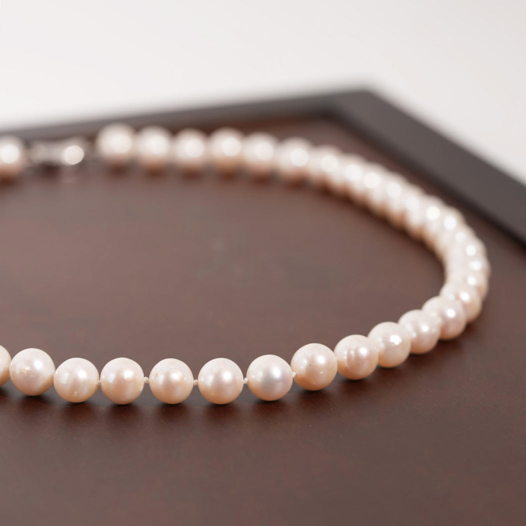 Alba Aurora White Freshwater Round Pearl Necklace