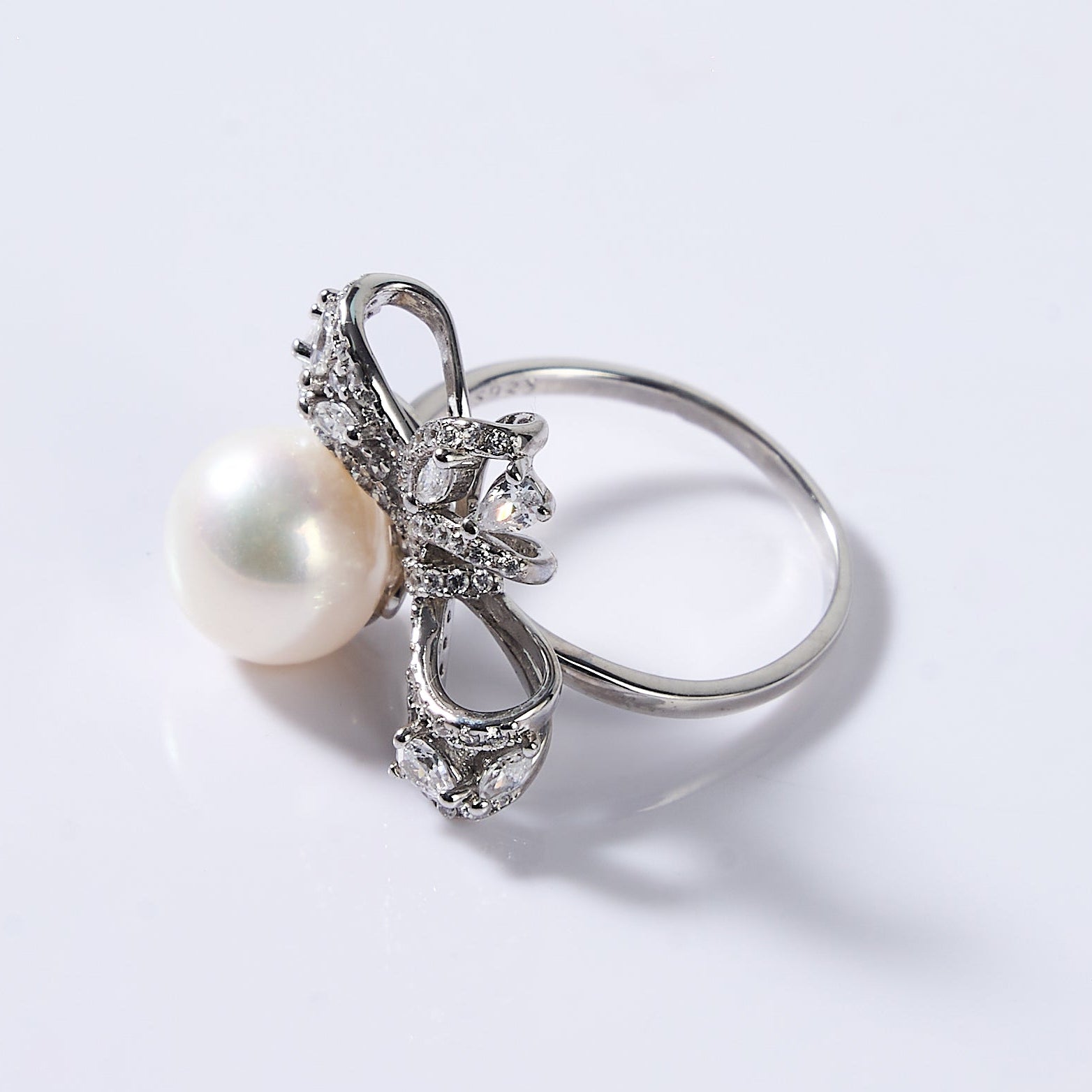 9.5-10.5mm White Freshwater Pearl Ring