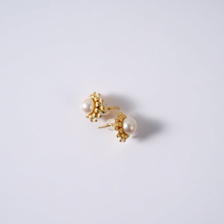7.5-8.5mm White Freshwater Pearl Stud Earrings