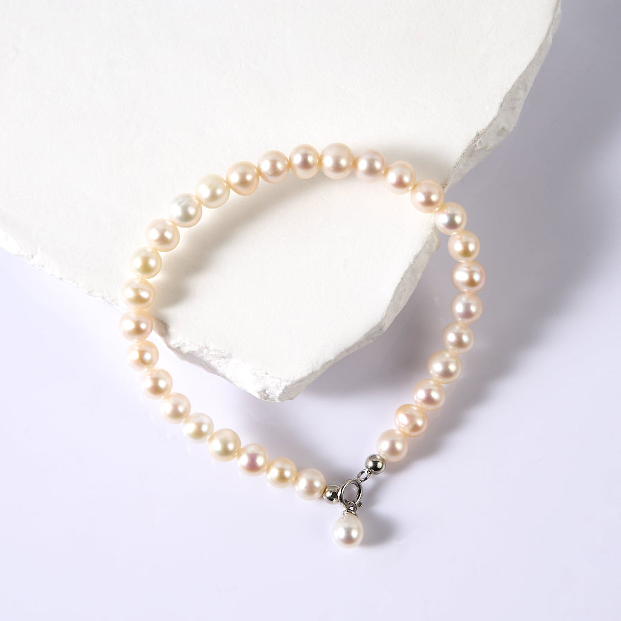 5-5.6mm White Freshwater Pearl Bracelet