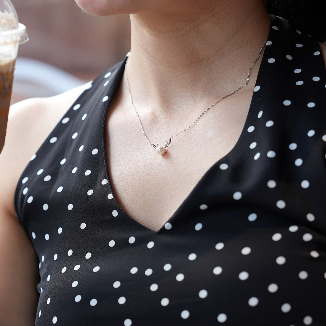 Ethereal Antler Radiance Pearl Necklace