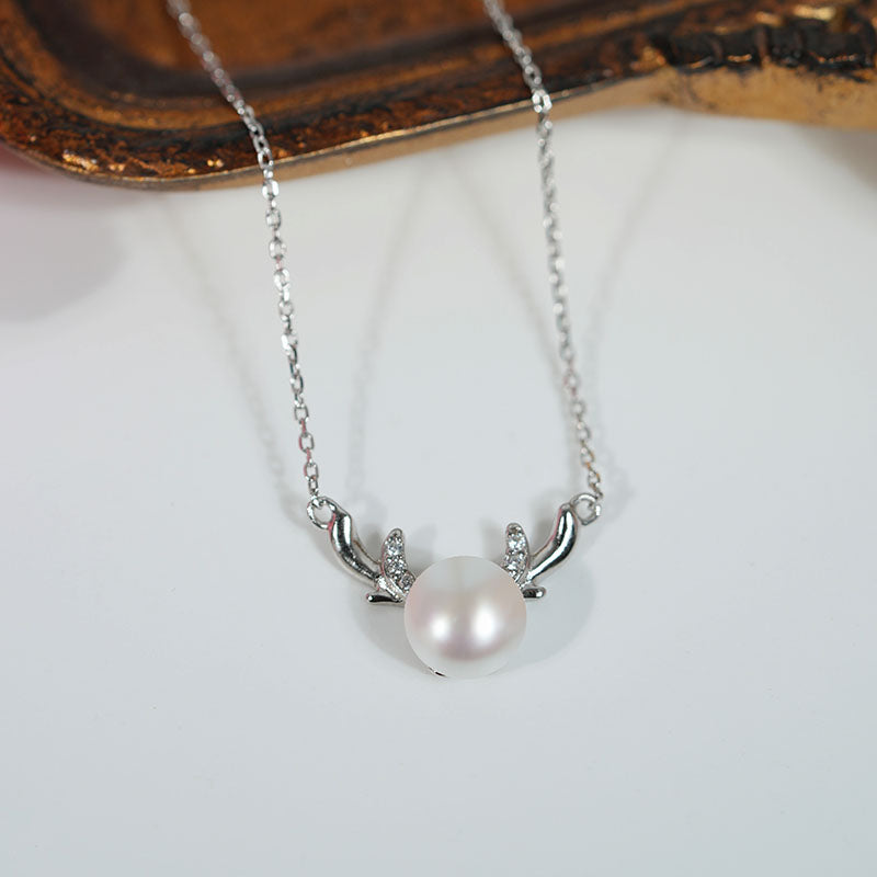 Ätherische Geweih-Strahlenperlenkette
