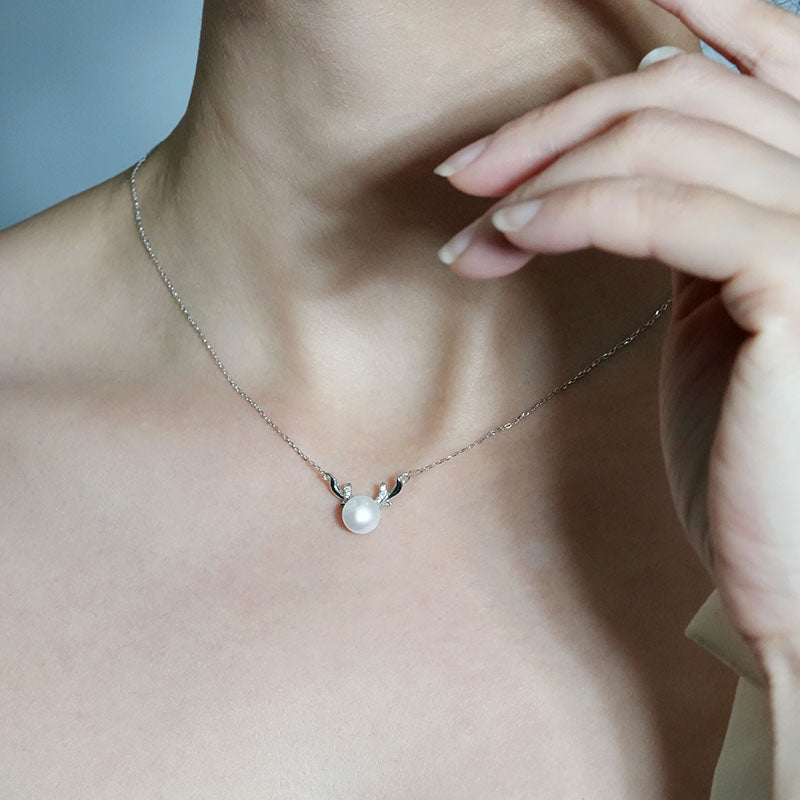 Ätherische Geweih-Strahlenperlenkette