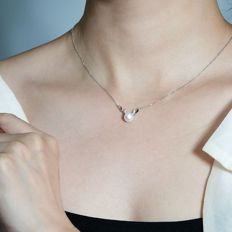 Ätherische Geweih-Strahlenperlenkette