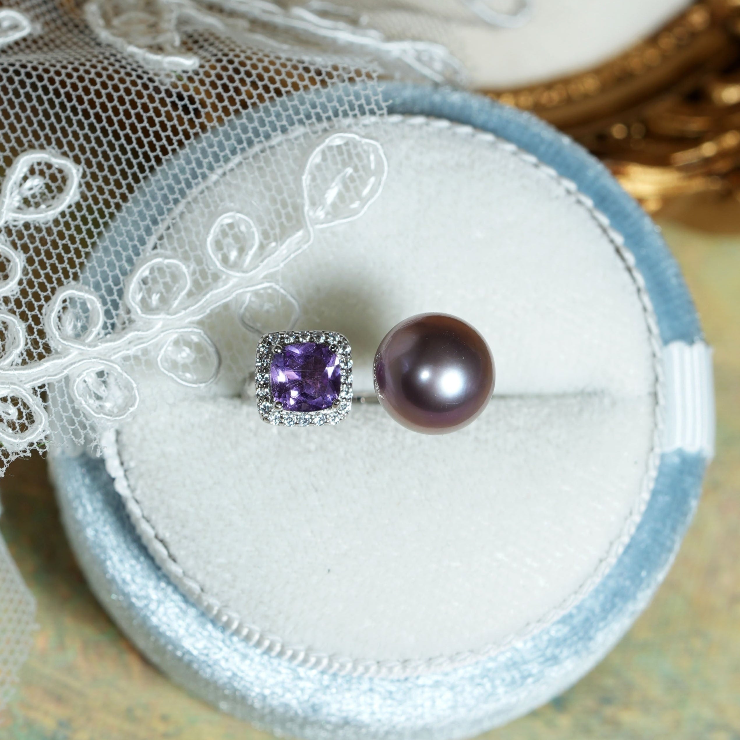 Lavender Echo Toi et Moi Pearl Amethyst Ring