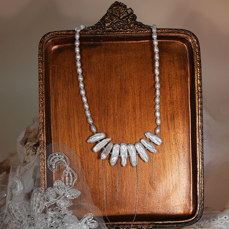 Venus Spikes Barockperlen-Quastenhalskette