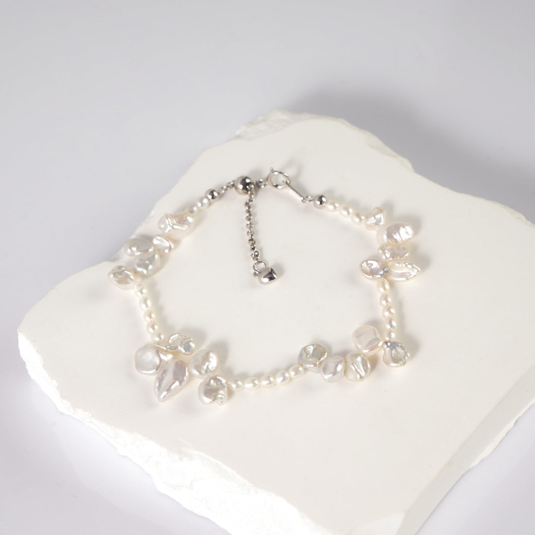 2.5–3mm Freshwater Pearl & Baroque Pearl Bracelet